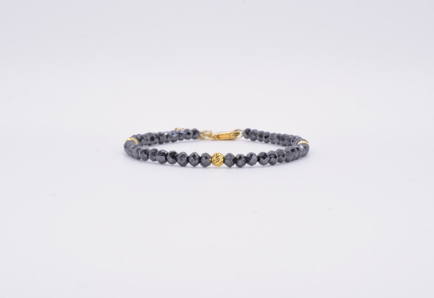Black diamond bracelet Yellow gold